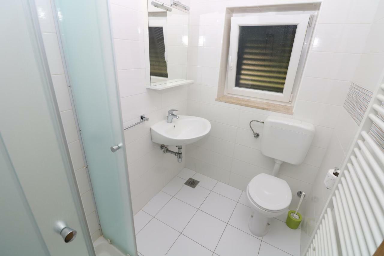 Double Rooms Jasna With Sea View Baska  Exterior photo