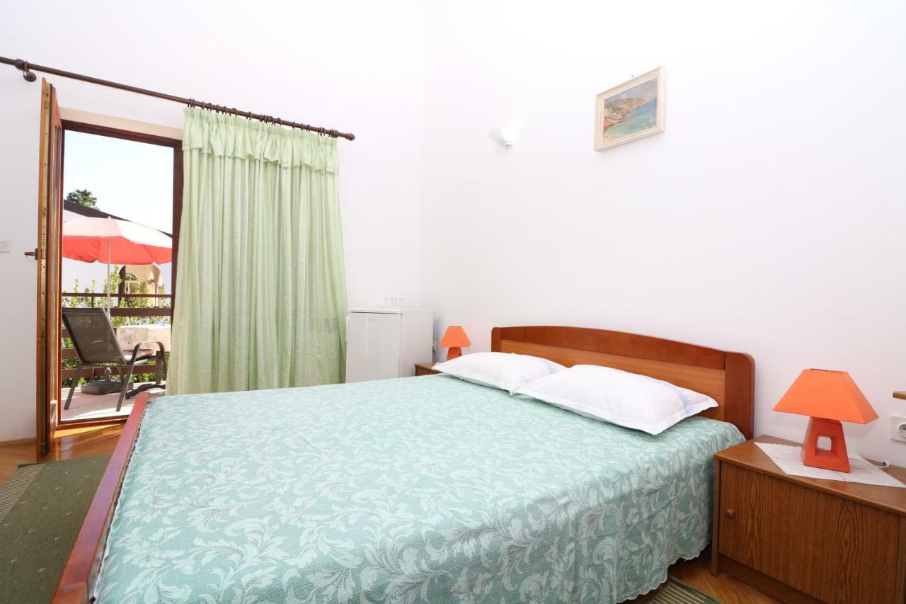 Double Rooms Jasna With Sea View Baska  Exterior photo